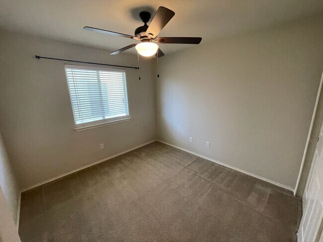 Building Photo - 3-Bedroom House for Rent in Killeen, TX