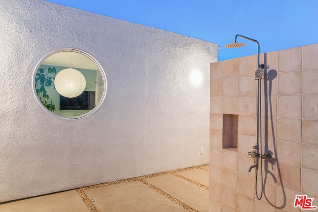 Building Photo - 1227 Tellem Dr