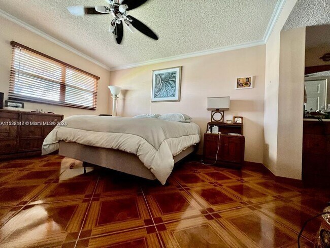 Building Photo - 701 SW 141st Ave