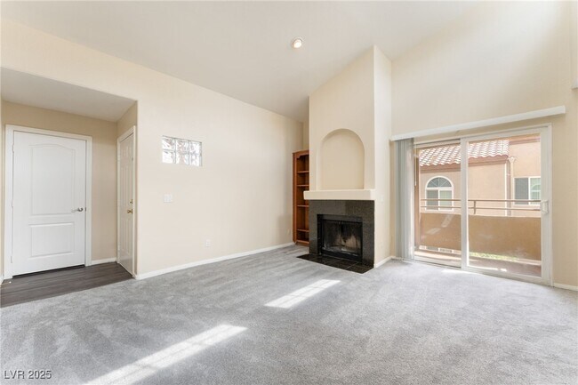 Building Photo - 3145 E Flamingo Rd