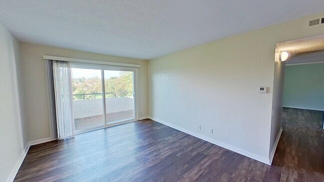 Building Photo - 21941 Rimhurst Dr