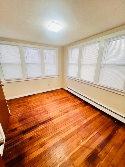 Building Photo - 32 Washington St