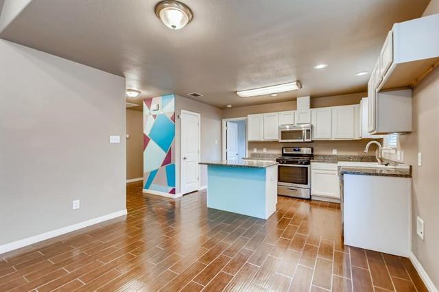 Building Photo - 713 Rike St