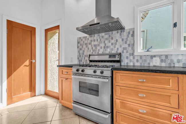 Building Photo - 6131 W 5th St