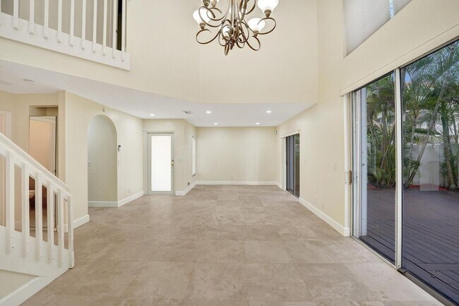 Building Photo - 949 Jade Ct