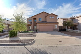 Building Photo - 363 Duskwood St