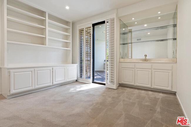 Building Photo - 2131 Century Park Ln