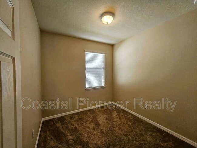 Building Photo - 6302 Magnolia Park Blvd