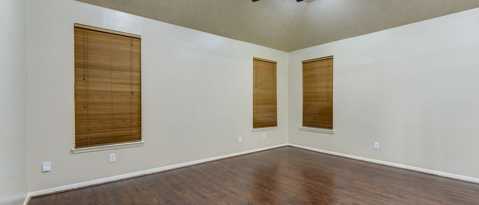 Building Photo - 9934 Goldenglade Dr