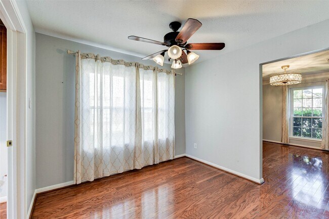 Primary Photo - 16111 Castlegrove Ct