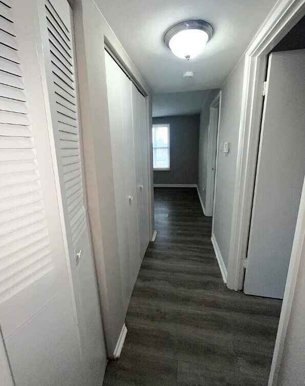 Building Photo - 4770 Kings Dr