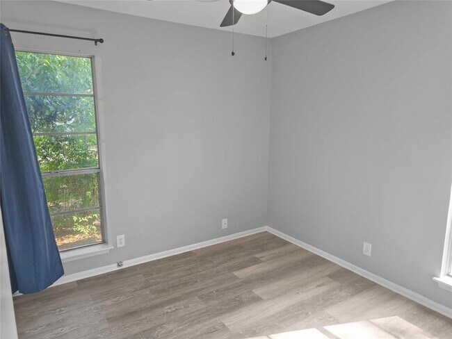 Building Photo - 306 Lightsey Rd