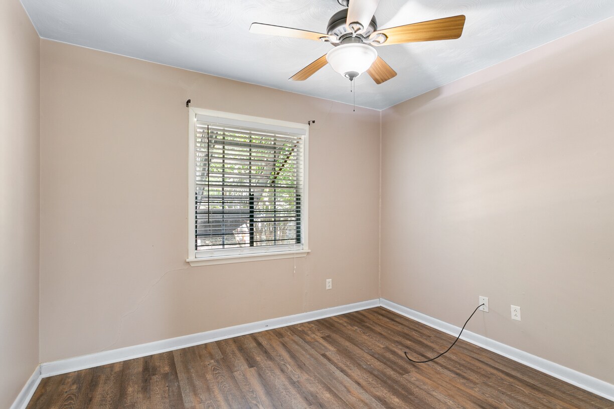 Building Photo - 2904 Windsor Ave