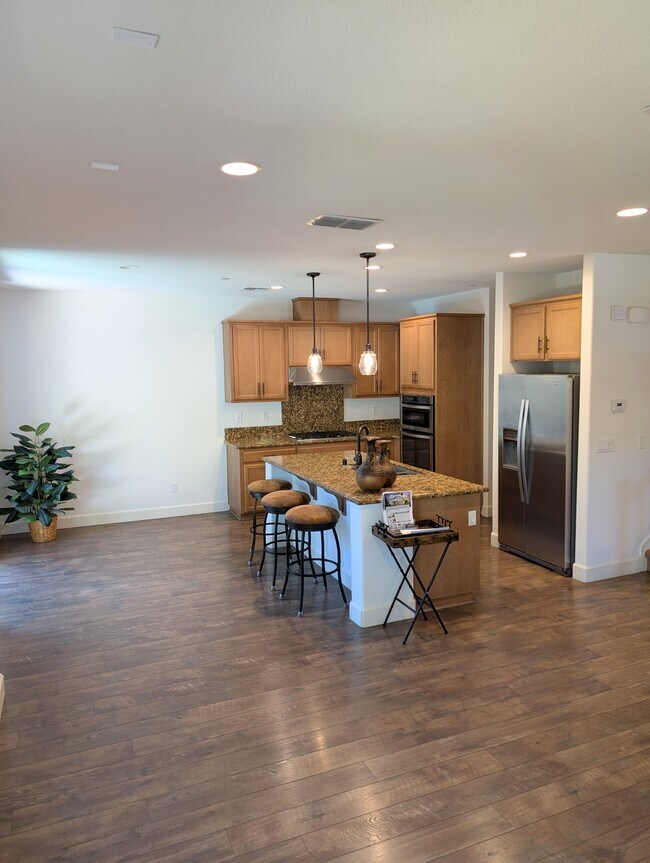Building Photo - 15925 Piazza Way