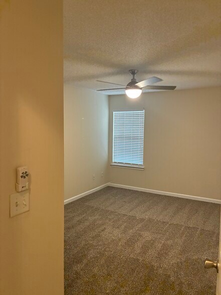 2nd Bedroom - 7573 Rutgers Cir