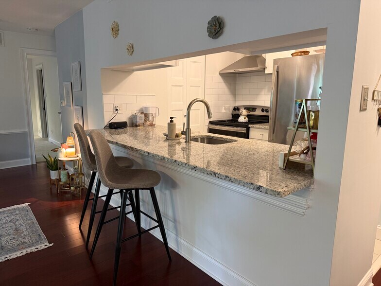 Building Photo - 2003 The Woods II