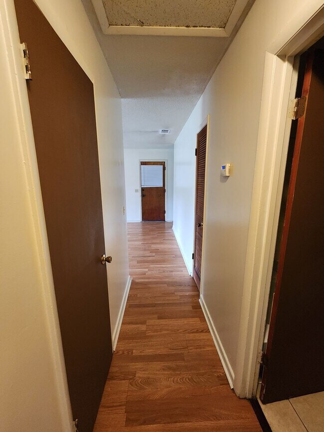 Building Photo - 917 Charles C. Frasier Blvd