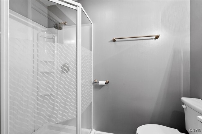 Building Photo - 941 Jamesville Ave