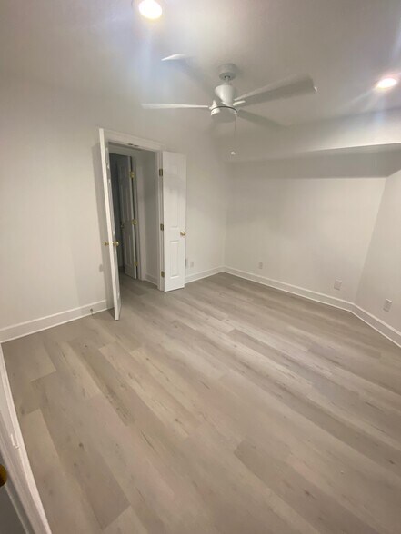 Bedroom - 2012 Hillyer Pl NW