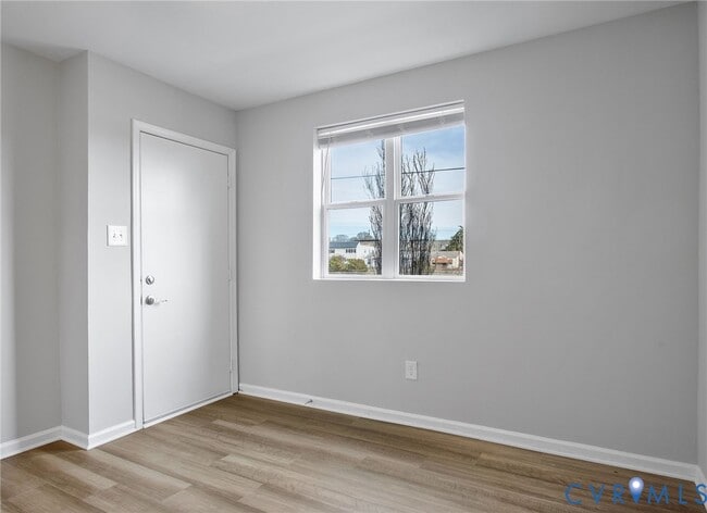 Building Photo - 1837 Grayland Ave