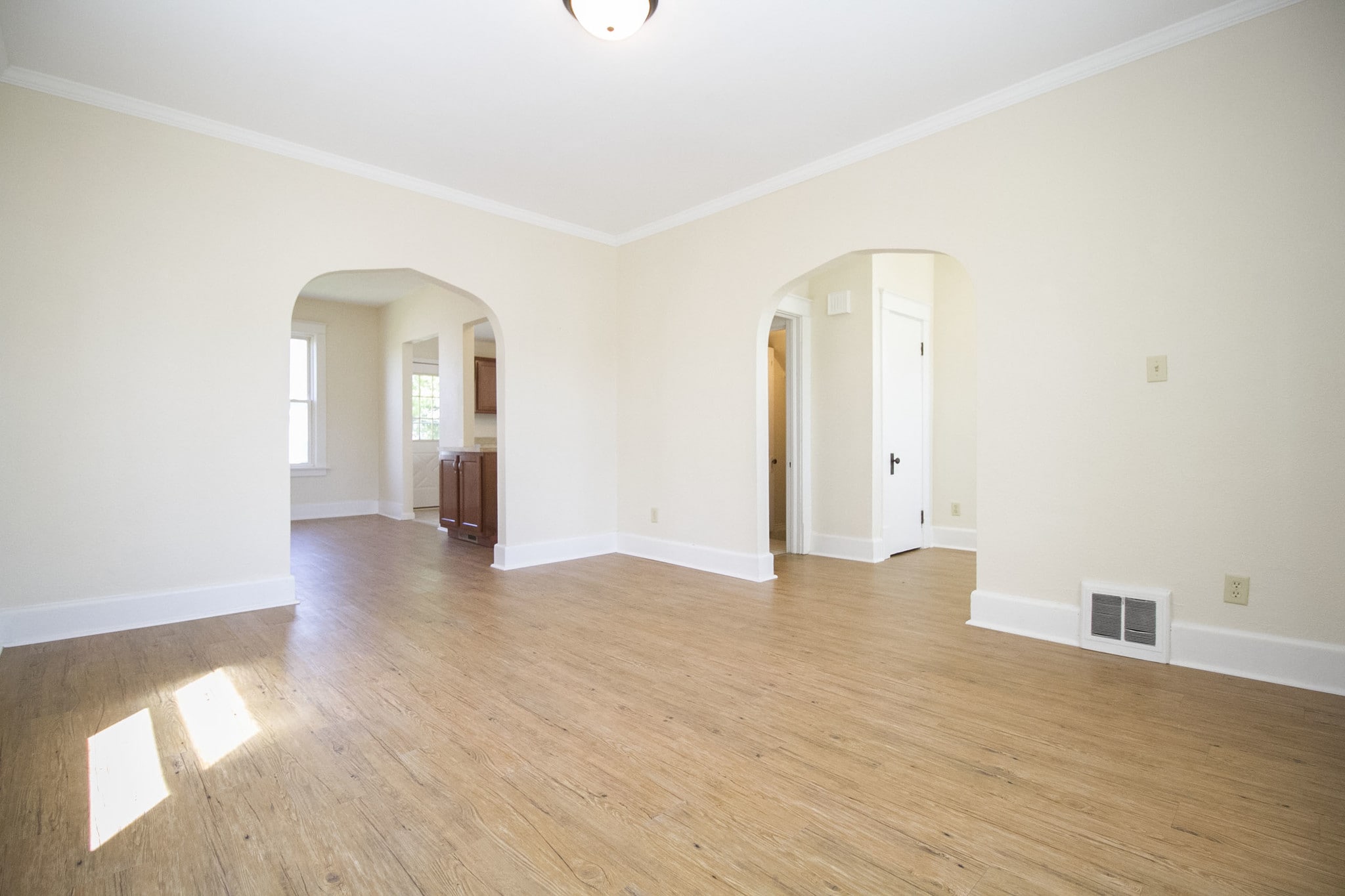 Building Photo - 140 Walnut St