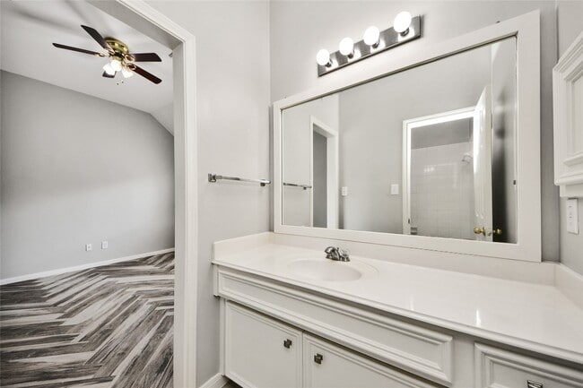 Building Photo - 2622 Stonebury Ln