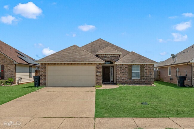 Building Photo - 521 Linnhurst Dr