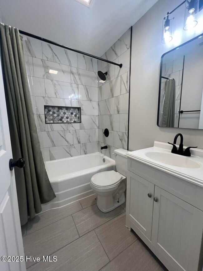 Building Photo - 10501 NC-211
