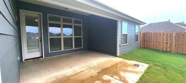 Building Photo - 844 Hedgefield Way