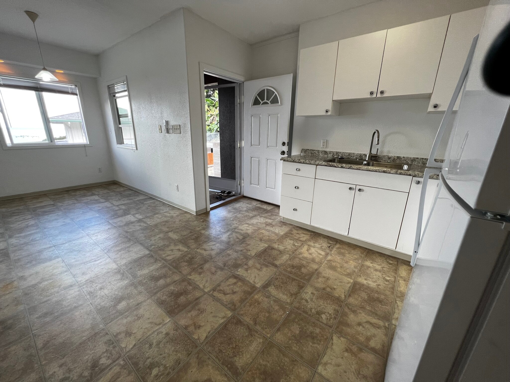 Kitchen - 47-358 Lulani St