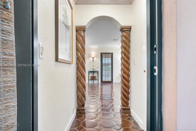 Building Photo - 226 Chilean Ave