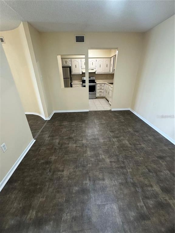 Building Photo - 536 Orange Dr