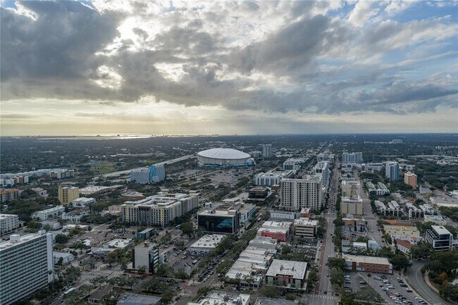 Building Photo - 275 1st Ave S