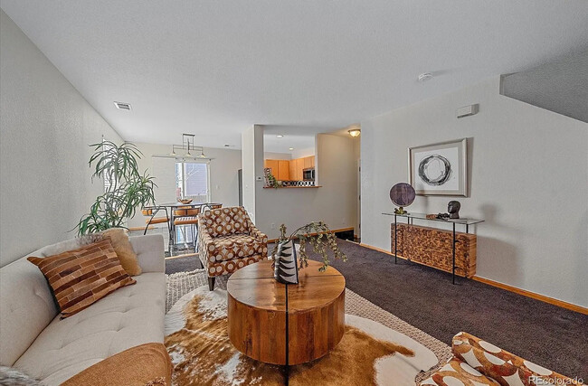 Building Photo - 8865 Meade Ct