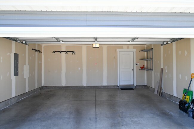 Building Photo - 1254 W 290 S