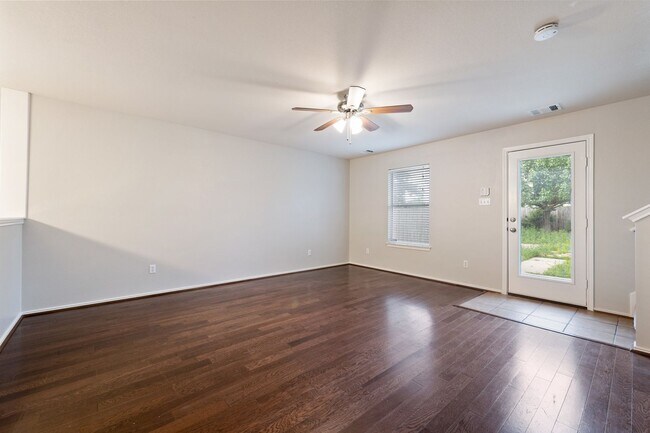 Building Photo - A cute cottage home in Settler's Overlook