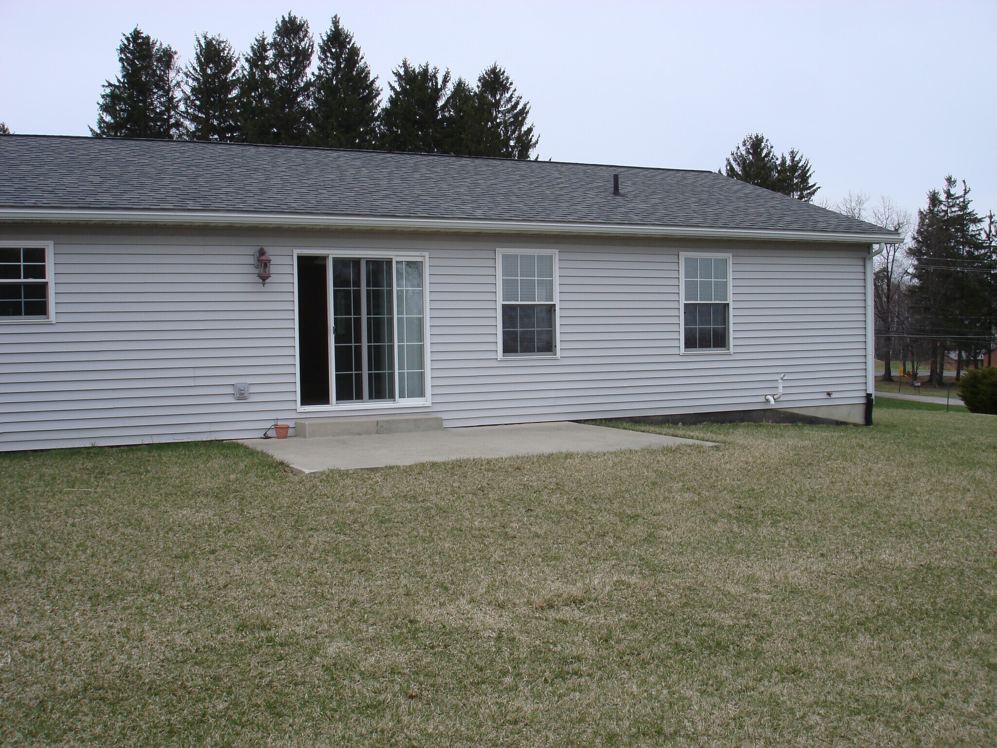 Building Photo - 1073 W Cook Rd