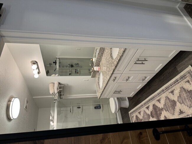 Building Photo - 635 E 380 N