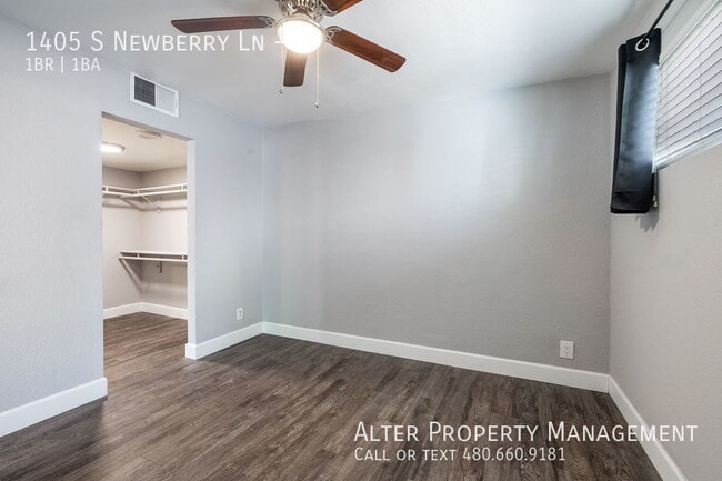 Building Photo - 1405 S Newberry Ln