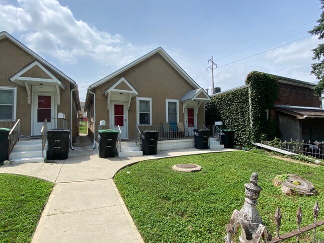 Primary Photo - 1204 Park Wild Ave