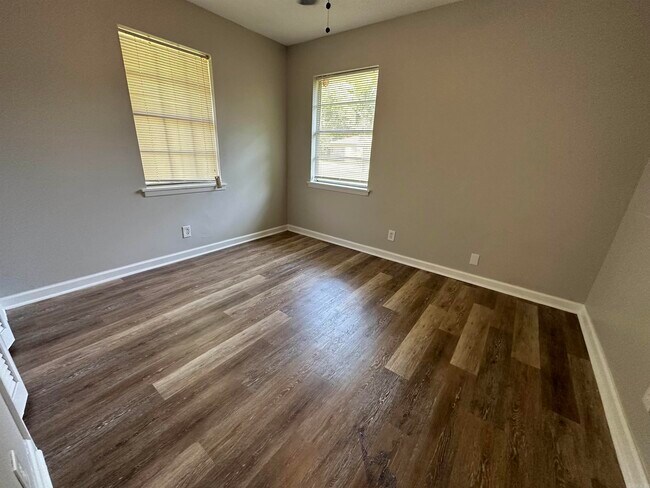 Building Photo - 9010 Tedburn Cir