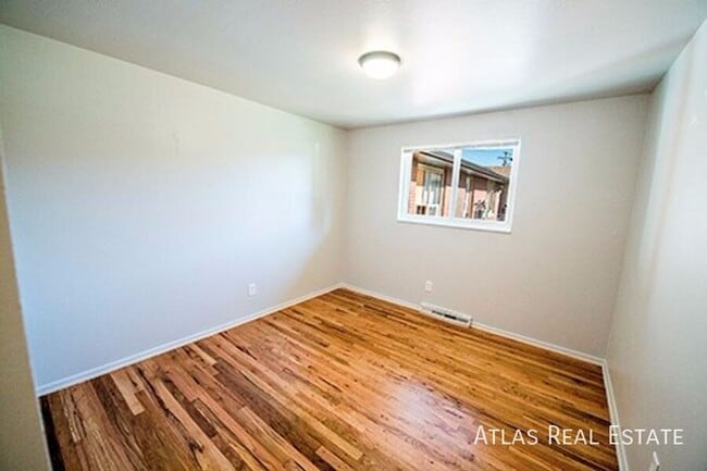Building Photo - 1667 Fenton St