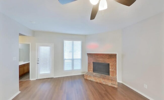 Building Photo - Comfortable Living, Beautiful Spaces — 3-Bedroom Home