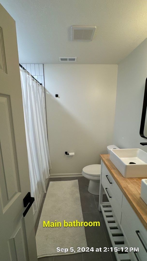 Building Photo - Fully Furnished home in Lee's Summit!