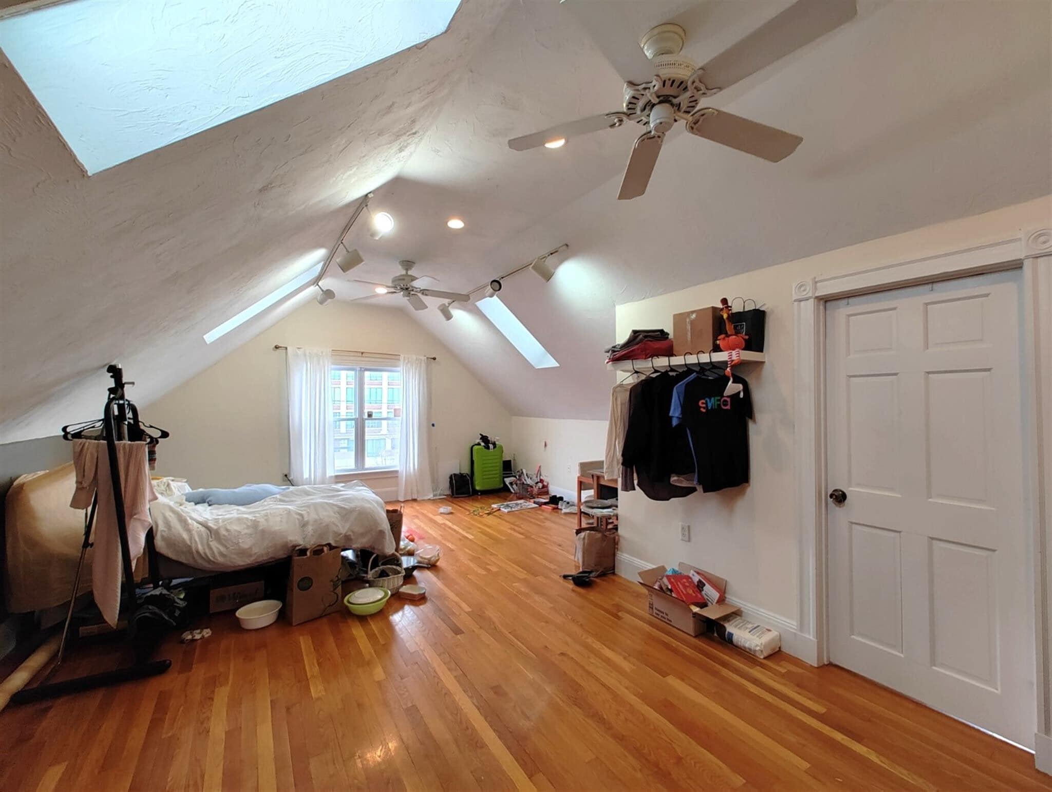 Building Photo - 207 Boston Ave