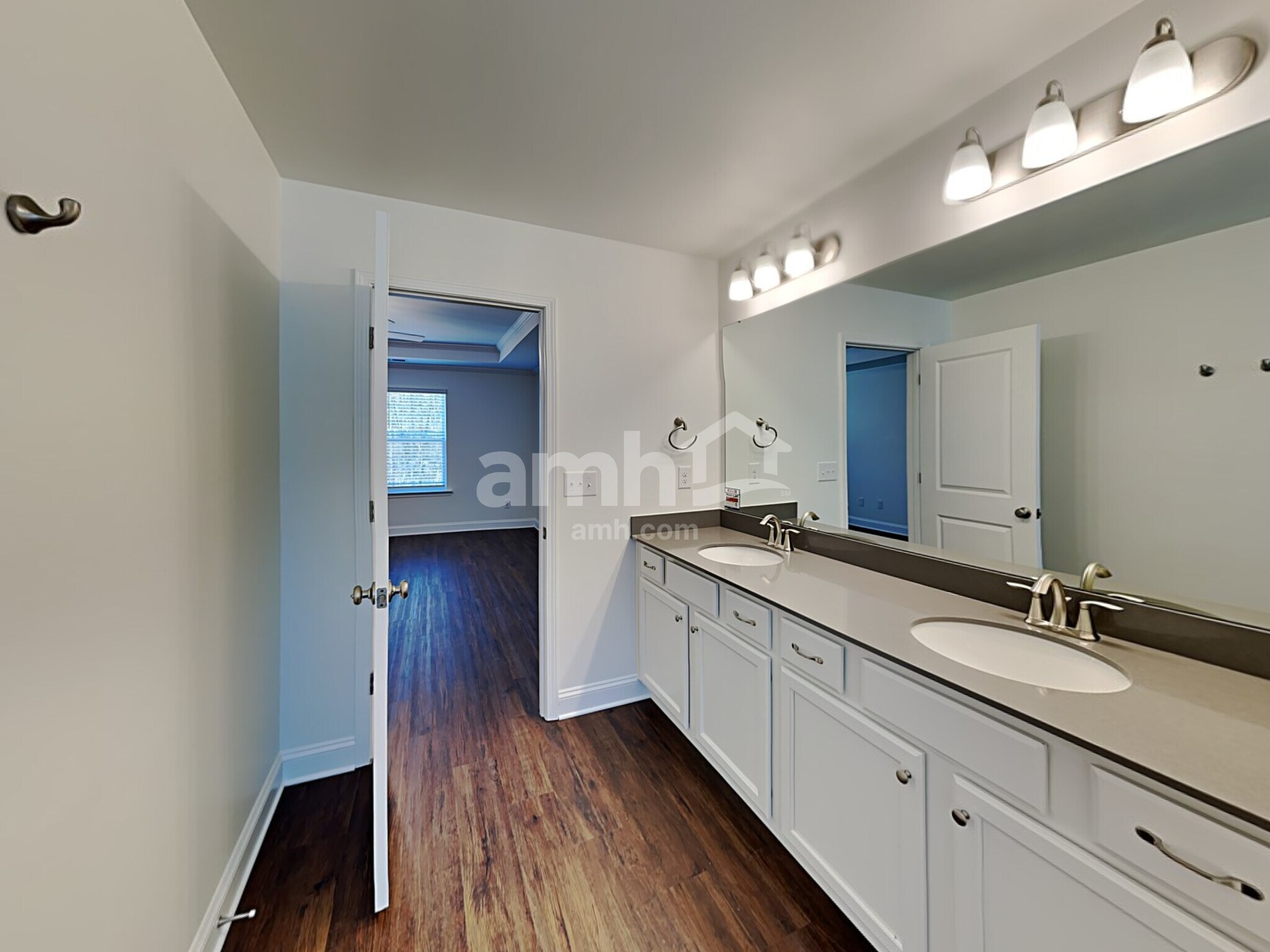 Building Photo - 7112 Garrett Ct