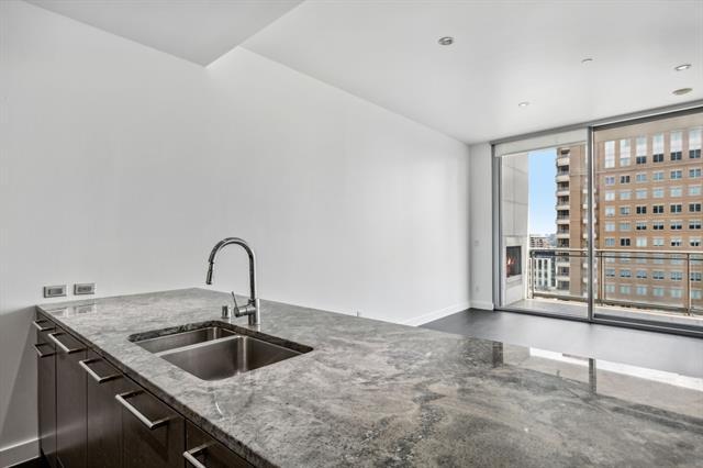 Building Photo - 2900 McKinnon St