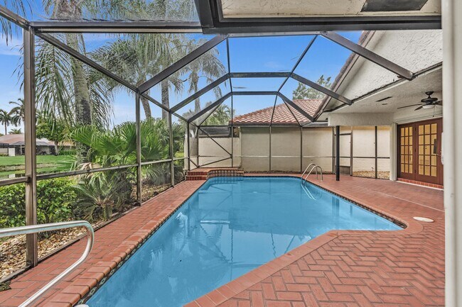 Building Photo - 22595 Esplanada Cir