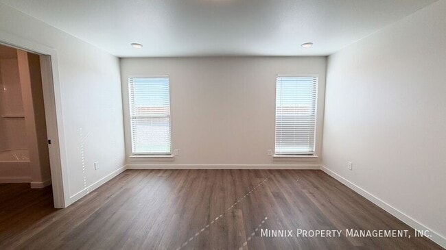 Building Photo - 2170 Langford Ave