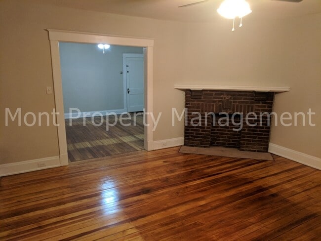 Building Photo - 212 Jackson Ave